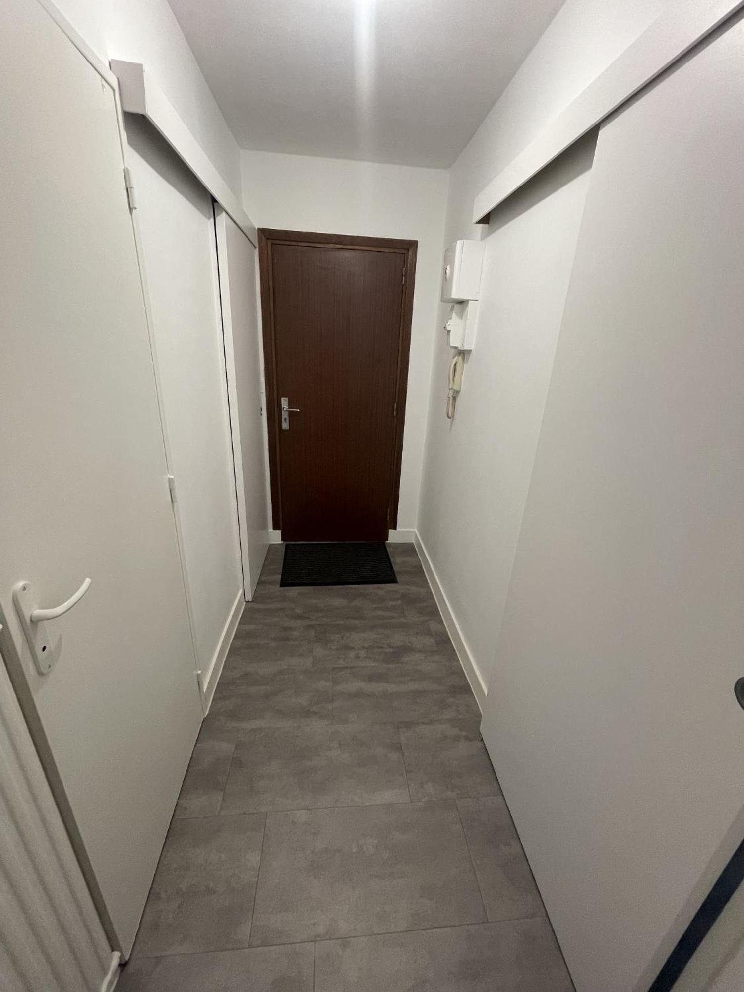 Logement Neuf A Proximite Du Centre Ville Avec Parking Limoges Luaran gambar