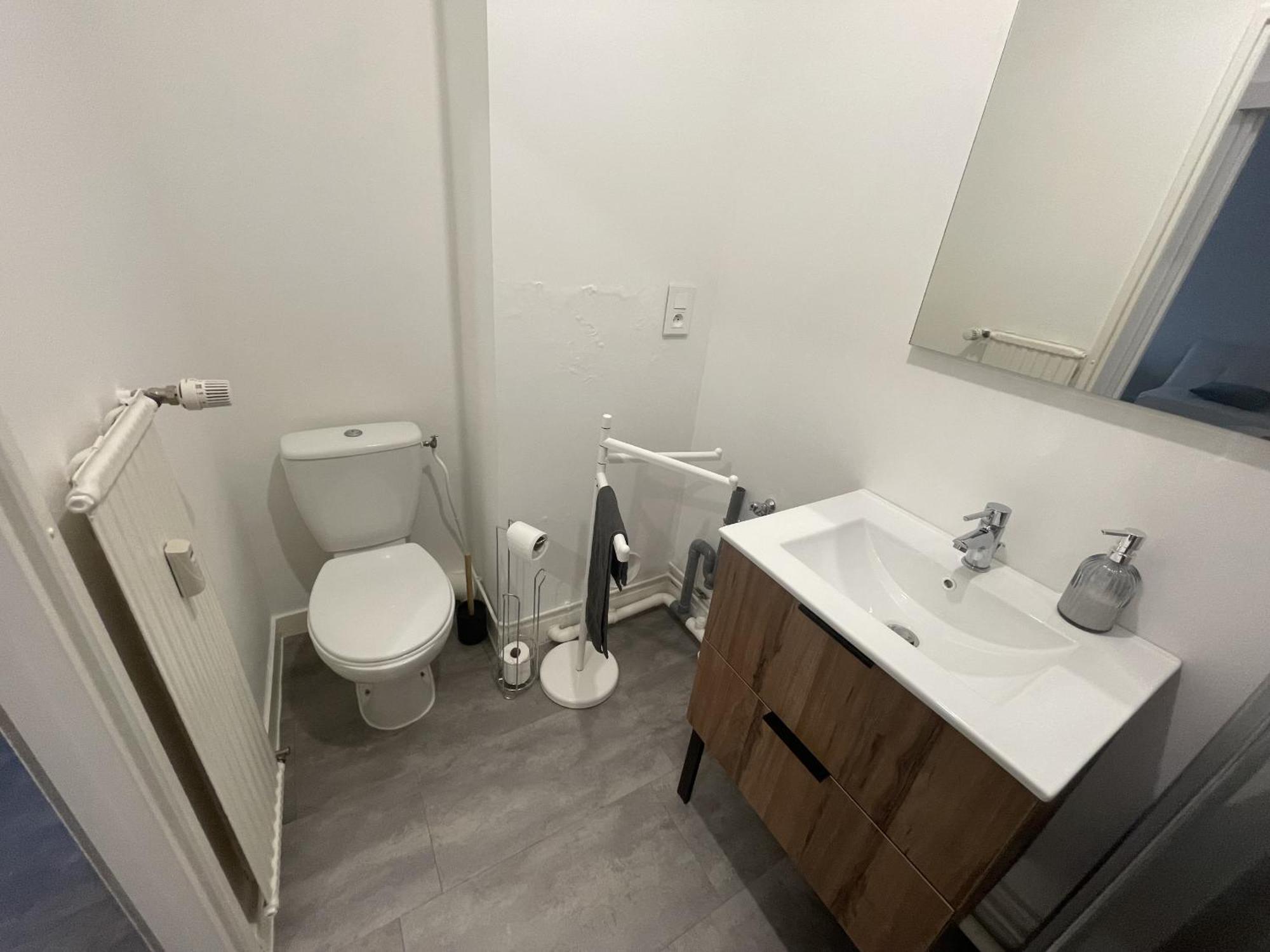 Logement Neuf A Proximite Du Centre Ville Avec Parking Limoges Luaran gambar