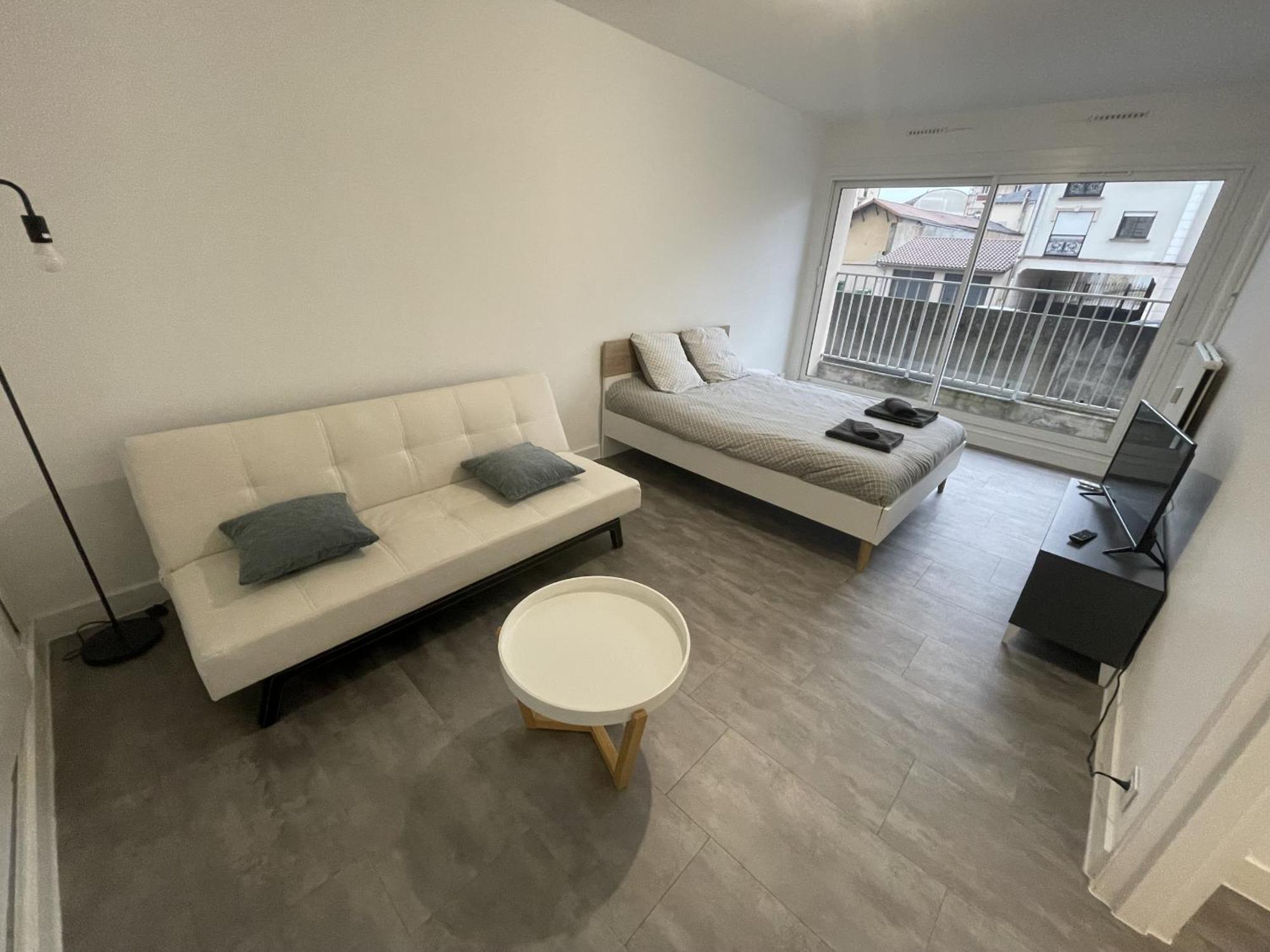 Logement Neuf A Proximite Du Centre Ville Avec Parking Limoges Luaran gambar